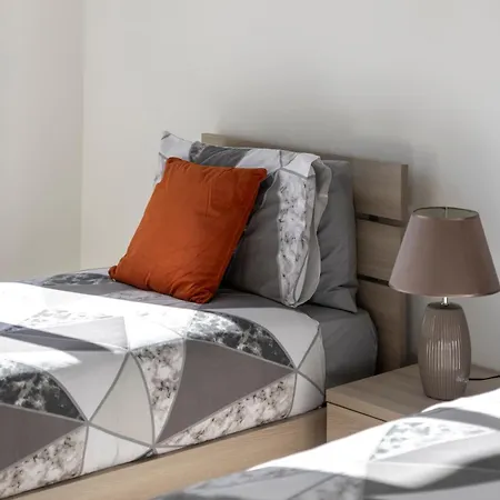 Spacious & Stylish 3br Penthouse With Large Terrace - Close To Spinola Bay *