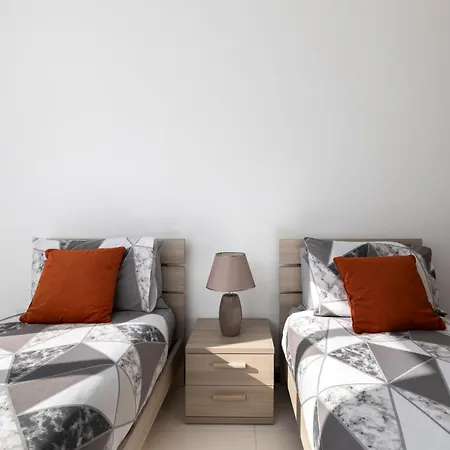 Appartamento Spacious & Stylish 3br Penthouse With Large Terrace - Close To Spinola Bay San Giuliano