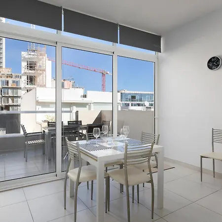 Spacious & Stylish 3br Penthouse With Large Terrace - Close To Spinola Bay شقة سانت جوليان