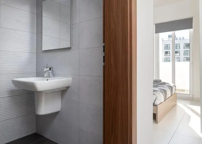 Appartamento Spacious & Stylish 3br Penthouse With Large Terrace - Close To Spinola Bay *